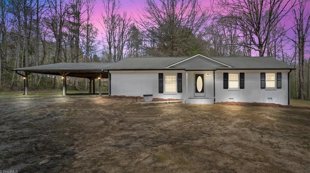 7339 Vance Rd, Kernersville, NC 27284-7226