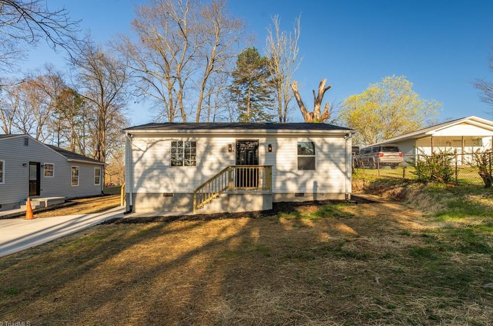306 Goforth Dr, Thomasville, NC 27360-5508