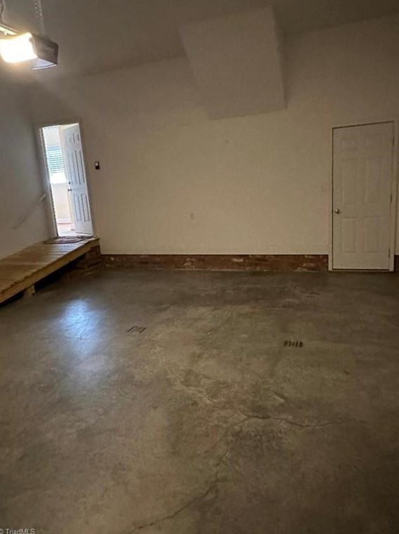 14 Roselynn Ln, Thomasville NC  27360-7638 exterior
