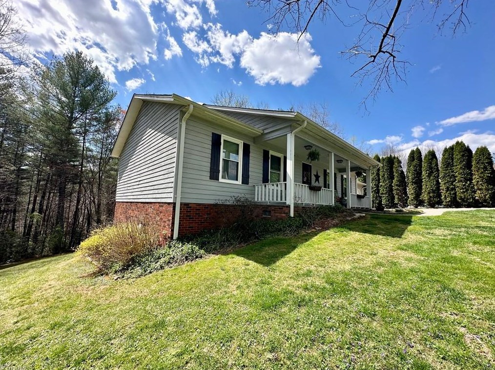 2697 Elledge Mill Rd, North Wilkesboro, NC 28659