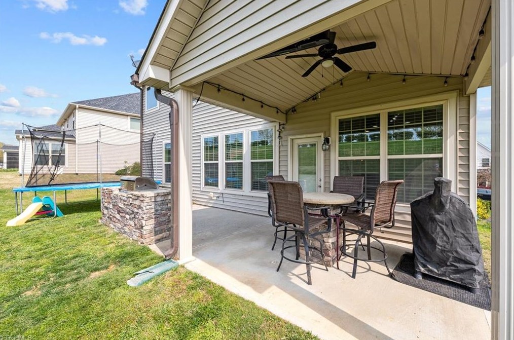 1219 Lael Forest Trl, Burlington NC  27215 exterior