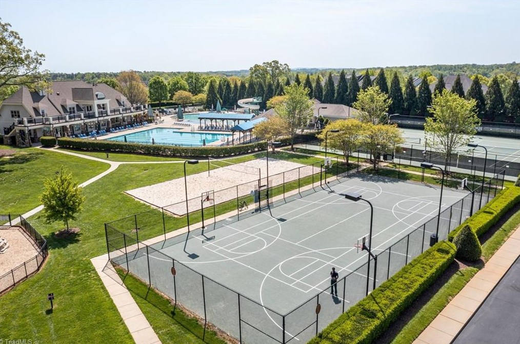 1219 Lael Forest Trl, Burlington NC  27215 exterior