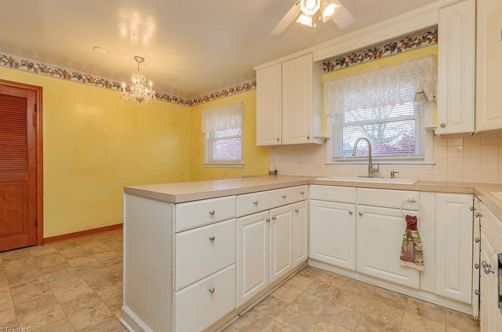 213 Louella Dr, Winston Salem, NC 27107-1934