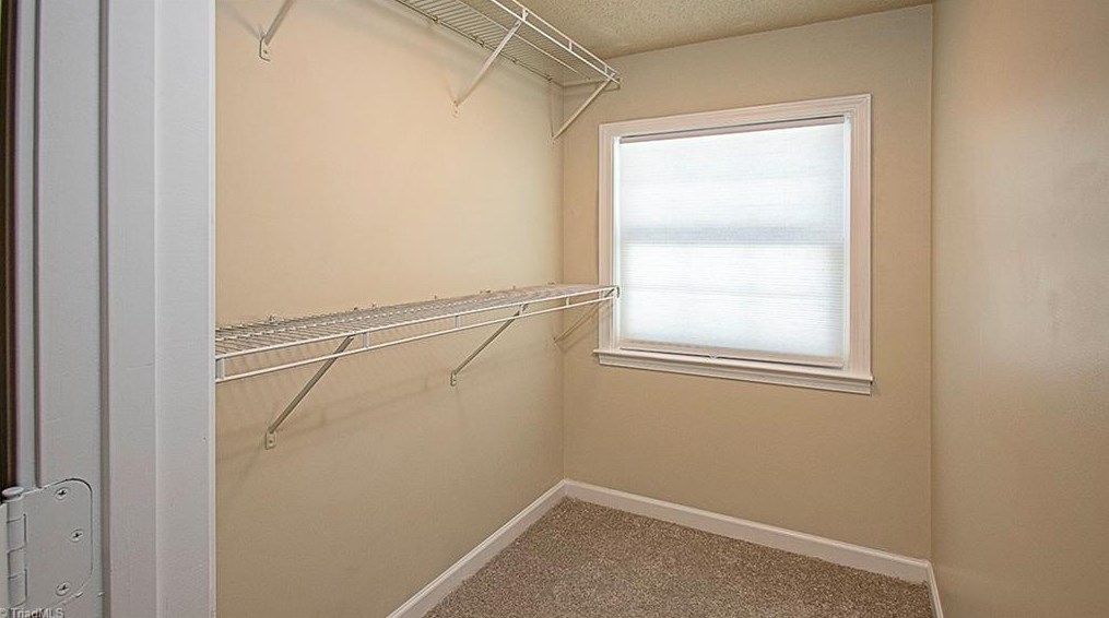 237 Linville Springs Rd, Kernersville NC  27284-2325 exterior