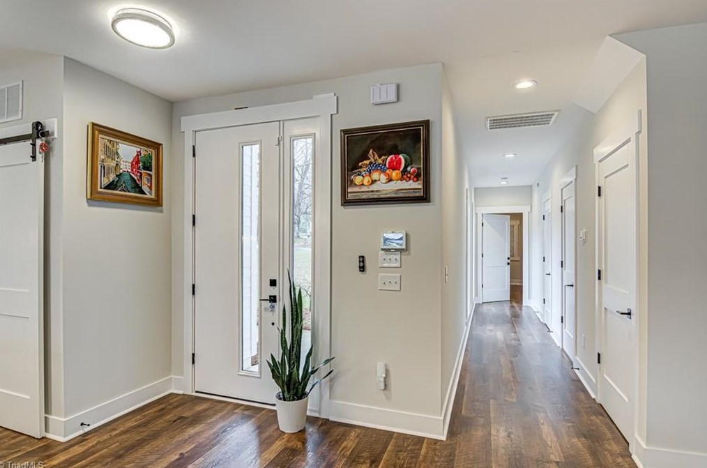 3462 Gladstone St, Winston Salem, NC 27104-3919