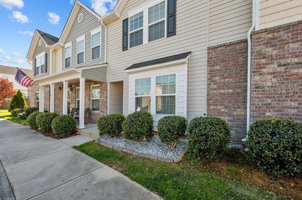 1132 Rose Petal Way, Whitsett, NC 27377
