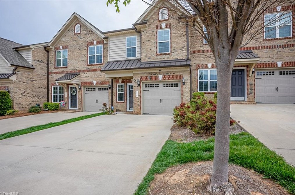 5126 Farm House Trl, Winston Salem, NC 27103