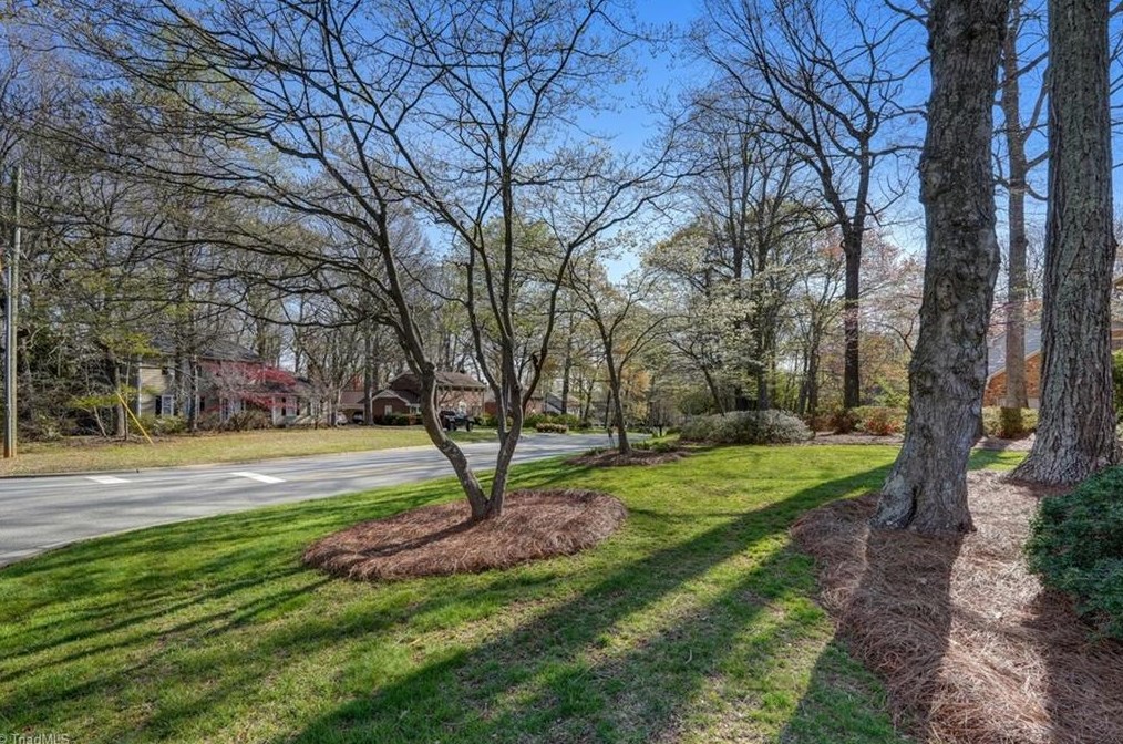 4207 Hobbs Rd, Greensboro, NC 27410