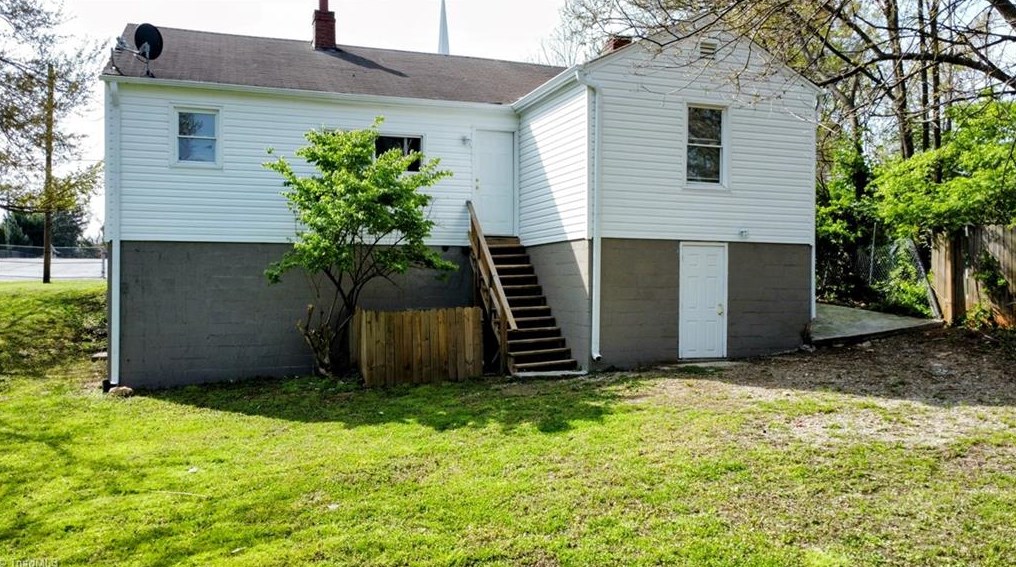 607 Arch St, High Point NC  27260-6902 exterior