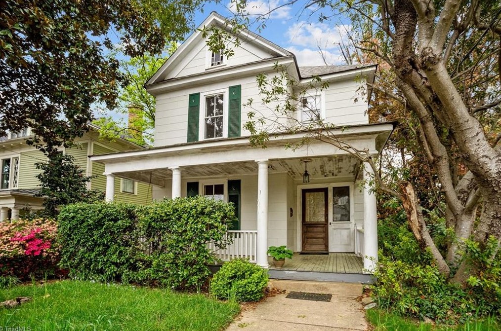 631 Summit St, Winston Salem, NC 27101-1117