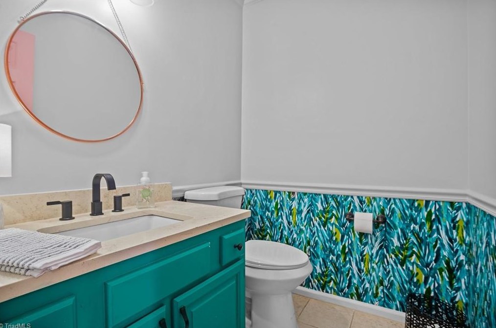 1601 Whites Mill Rd, High Point NC  27265-9645 exterior