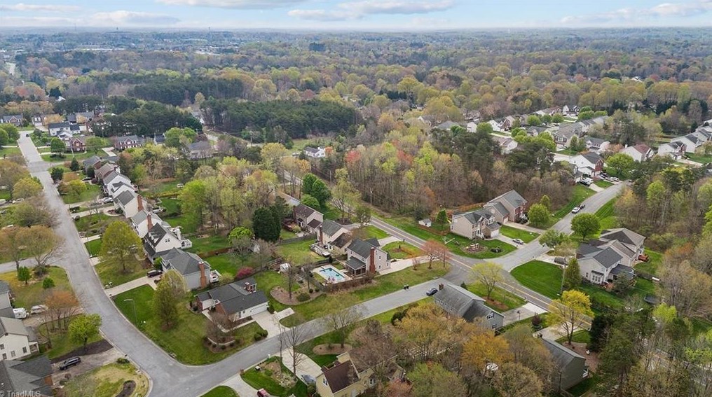 1601 Whites Mill Rd, High Point NC  27265-9645 exterior