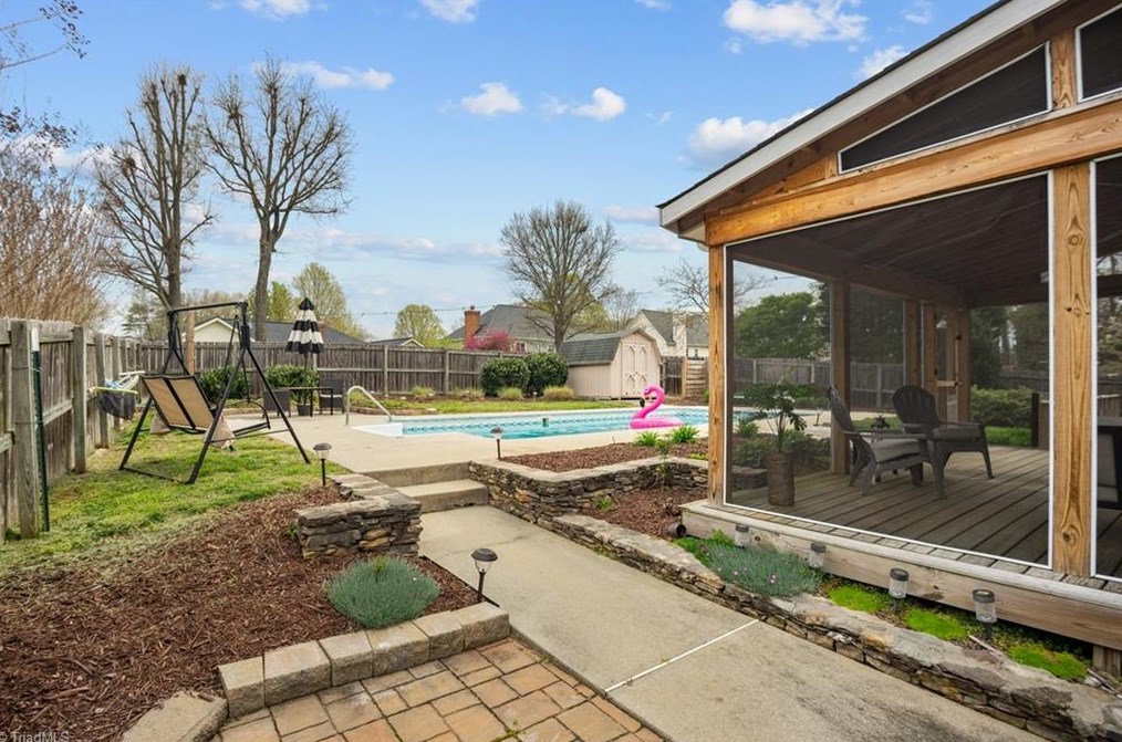 1601 Whites Mill Rd, High Point NC  27265-9645 exterior