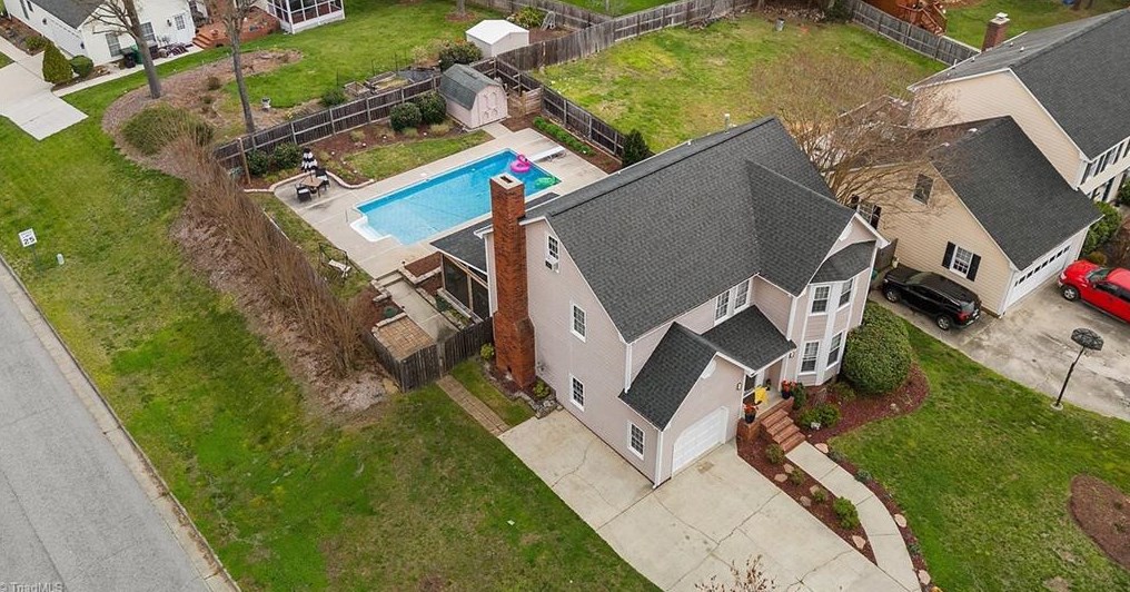 1601 Whites Mill Rd, High Point NC  27265-9645 exterior