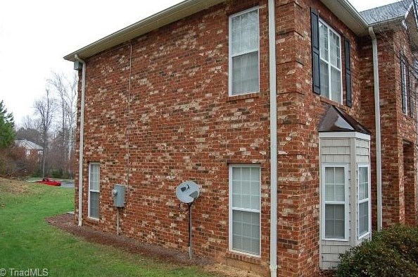 5234 Hilltop Rd, Jamestown, NC 27282