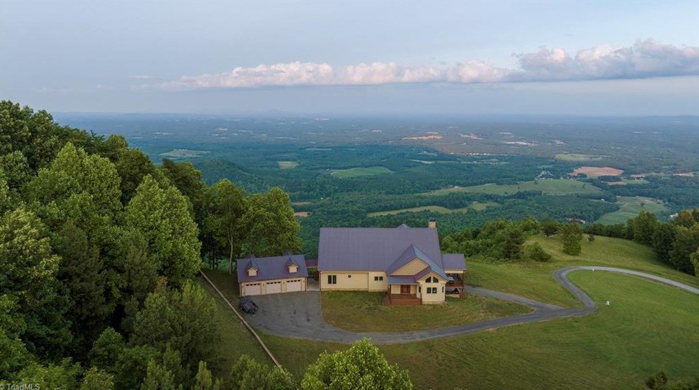 12645 Us Highway 21, Roaring Gap, NC 28668-9545