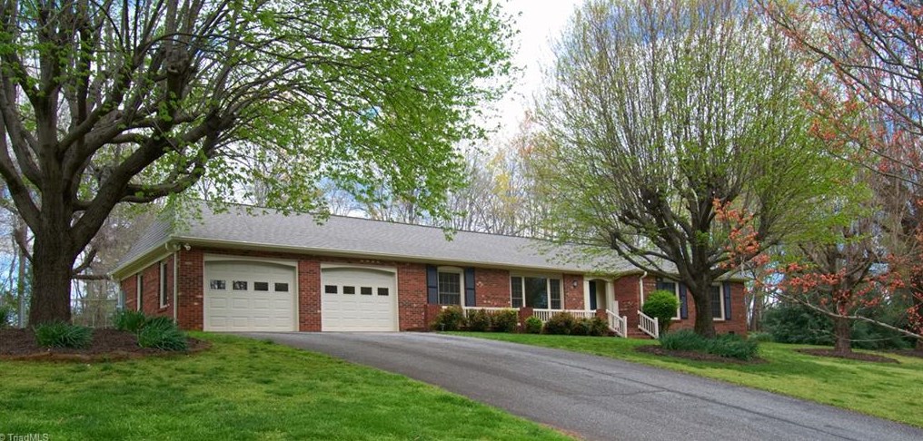 100 Cedar St, North Wilkesboro NC  28659-3420 exterior