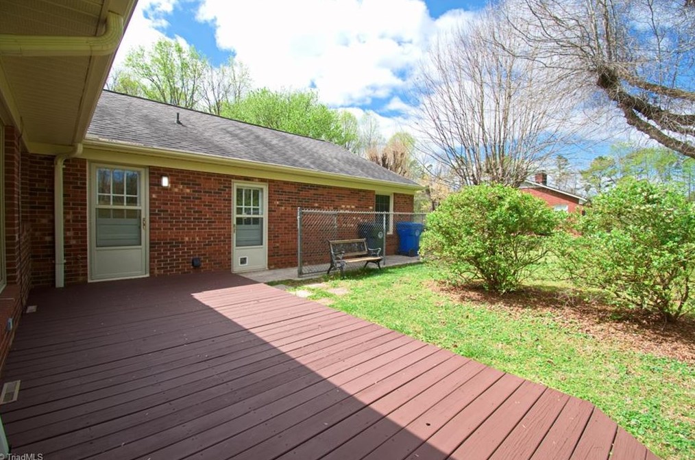 100 Cedar St, North Wilkesboro NC  28659-3420 exterior
