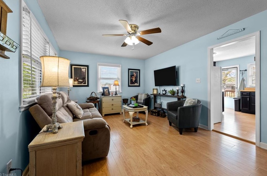818 Hillcrest Dr, Gibsonville, NC 27249