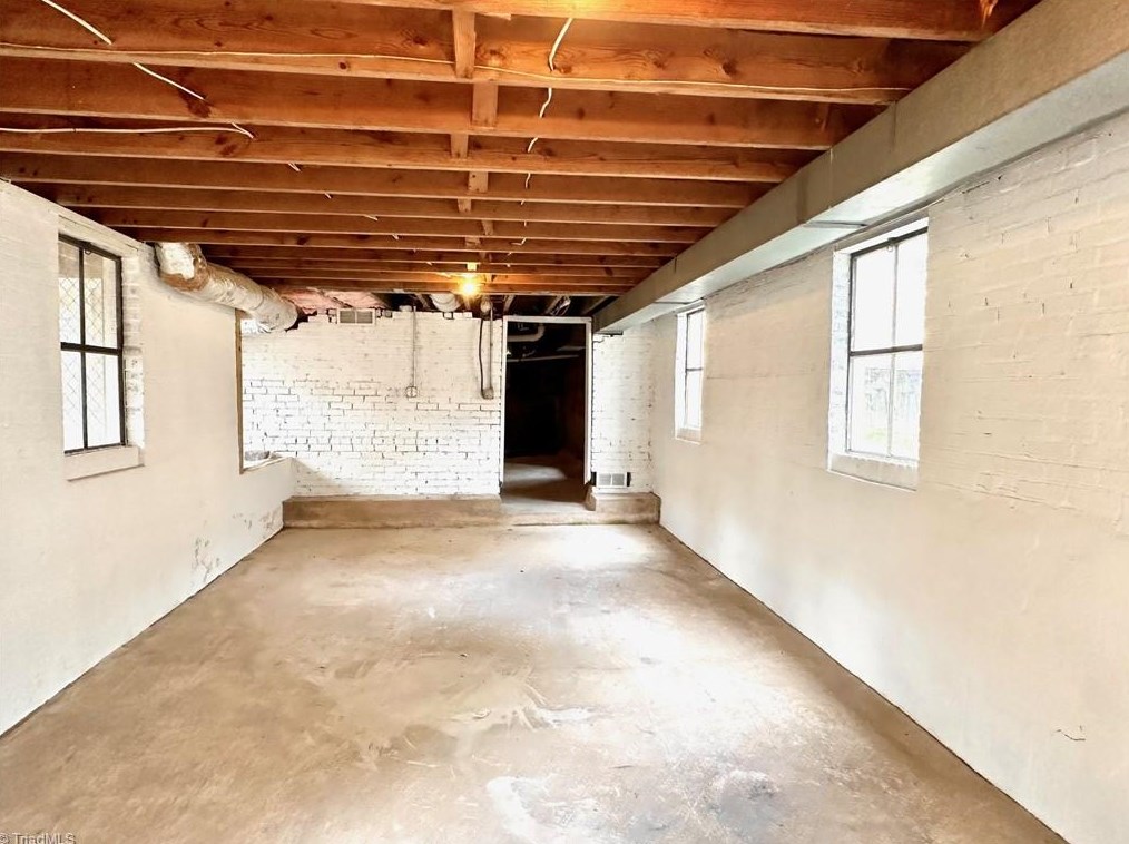 1016 Sprague St, Winston Salem NC  27107-3429 exterior