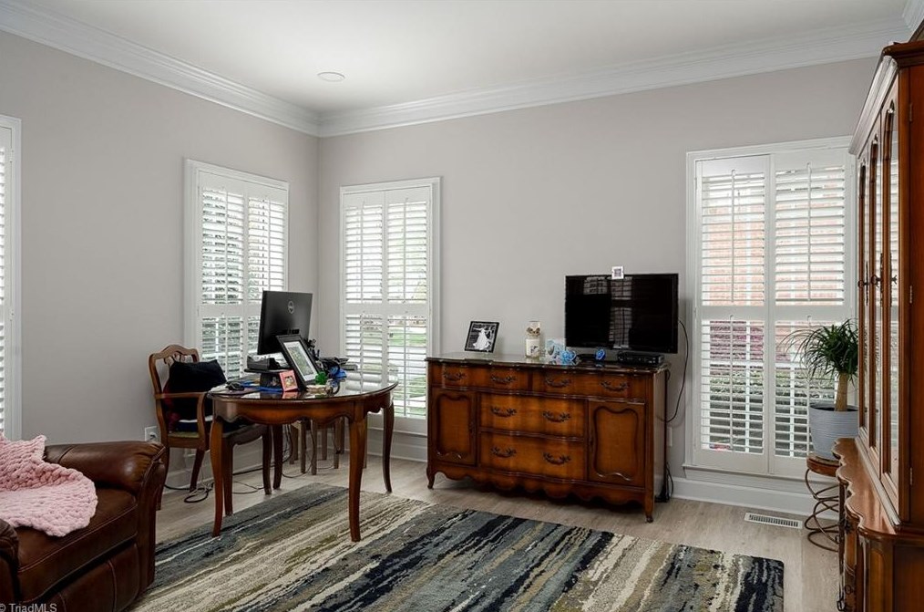 2 Bluff Ridge Ct, Greensboro NC  27455-2298 exterior