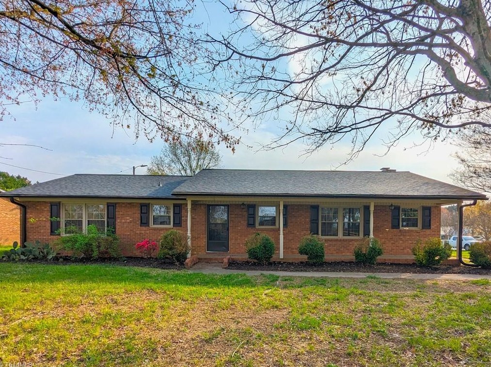 780 Sedge Garden Rd, Kernersville, NC 27284-7553