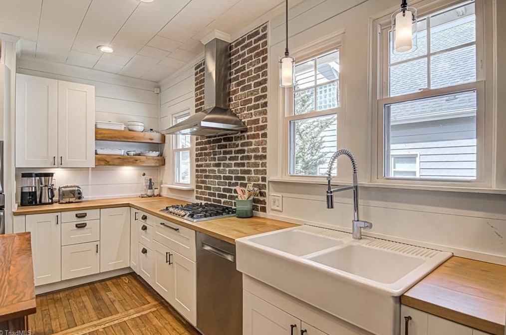 703 Miller St, Winston Salem NC  27103-3614 exterior