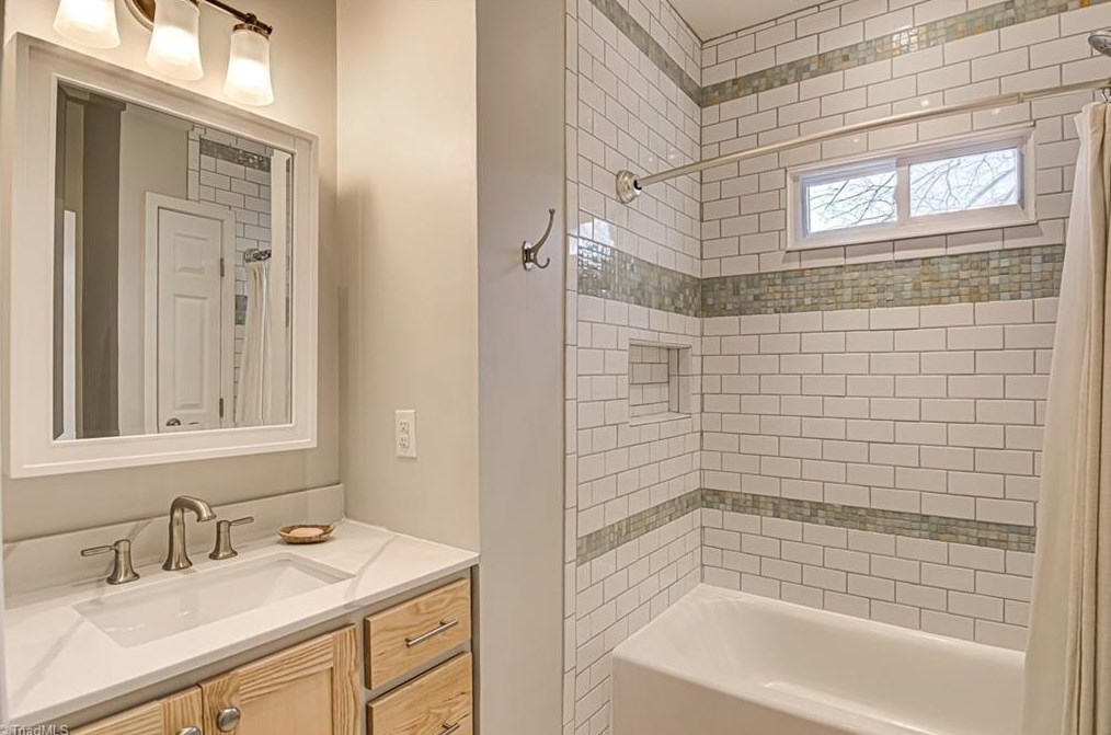 703 Miller St, Winston Salem NC  27103-3614 exterior