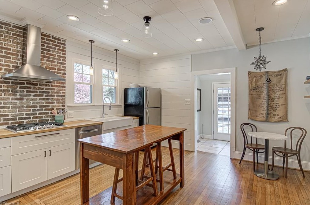 703 Miller St, Winston Salem NC  27103-3614 exterior