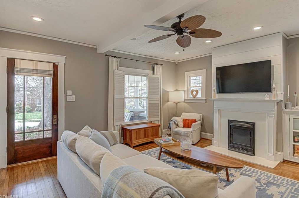 703 Miller St, Winston Salem NC  27103-3614 exterior