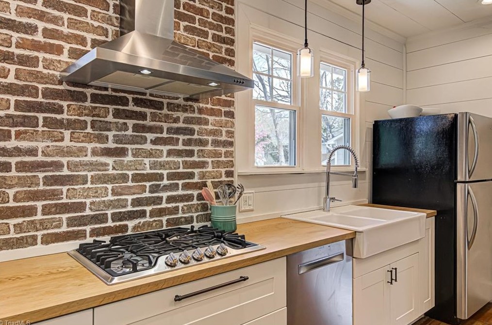 703 Miller St, Winston Salem NC  27103-3614 exterior