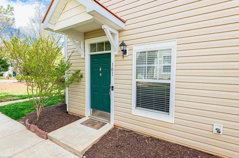 2221 Valley Edge Dr #101, Raleigh, NC 27614