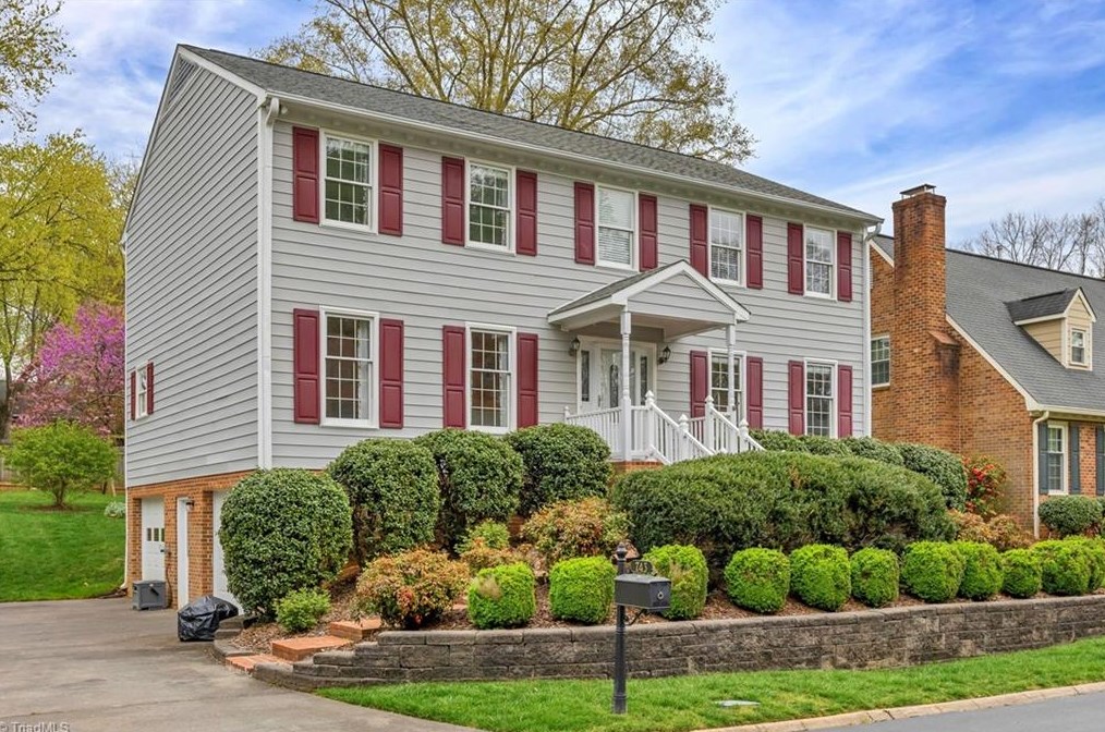 743 Ashview Dr, Winston Salem, NC 27103-3422