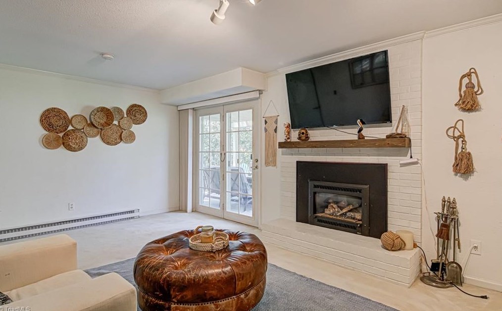 1405 Wales Dr, High Point NC  27262-7340 exterior