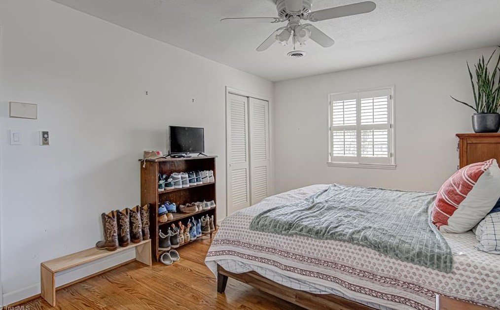 1405 Wales Dr, High Point NC  27262-7340 exterior