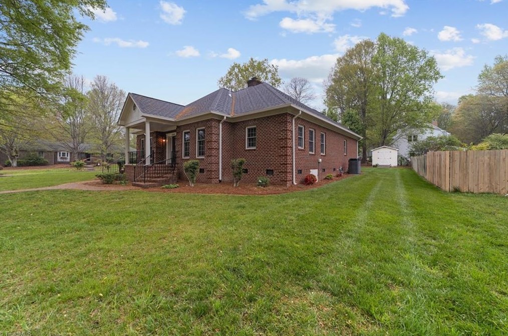 2406 Southwick Dr, Greensboro, NC 27455-1192