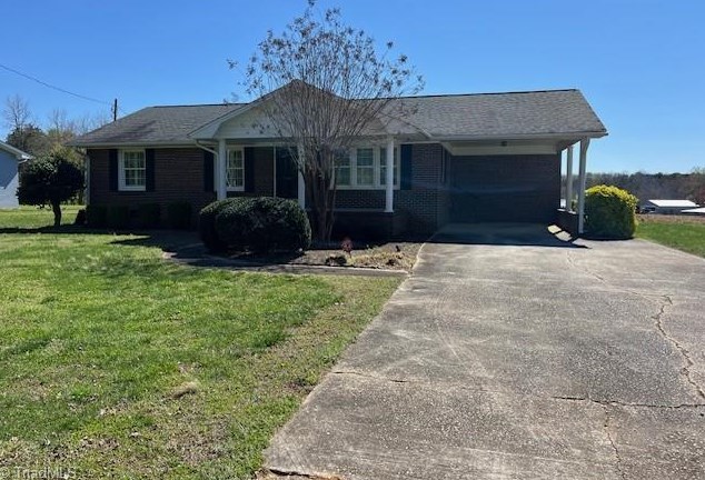 2062 Iron Works Rd, Reidsville, NC 27320