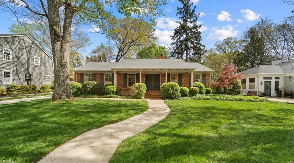 1107 W Cornwallis Dr, Greensboro, NC 27408