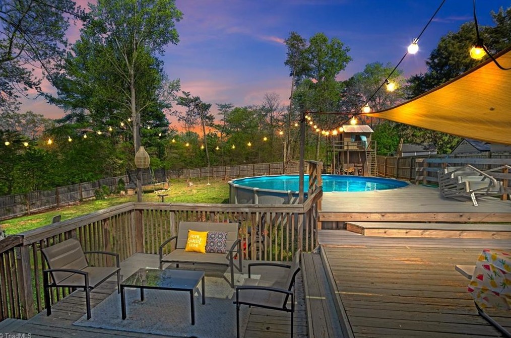 109 Maverick Trail Dr, King, NC 27021-8758