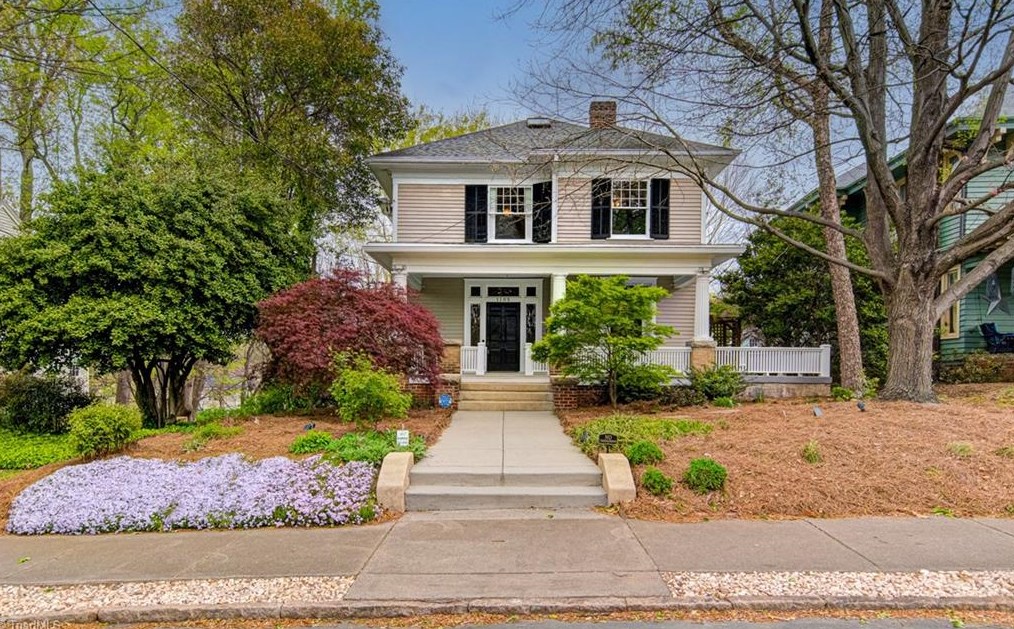 1105 Glade St, Winston Salem, NC 27101-2423
