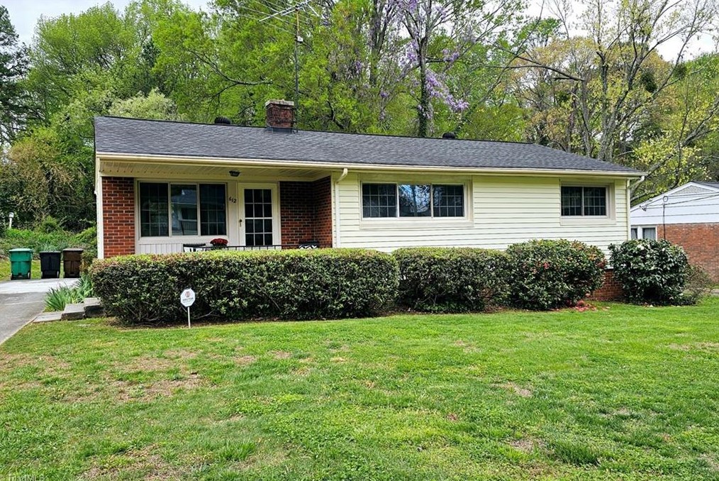 612 Woodridge Ln, High Point, NC 27262