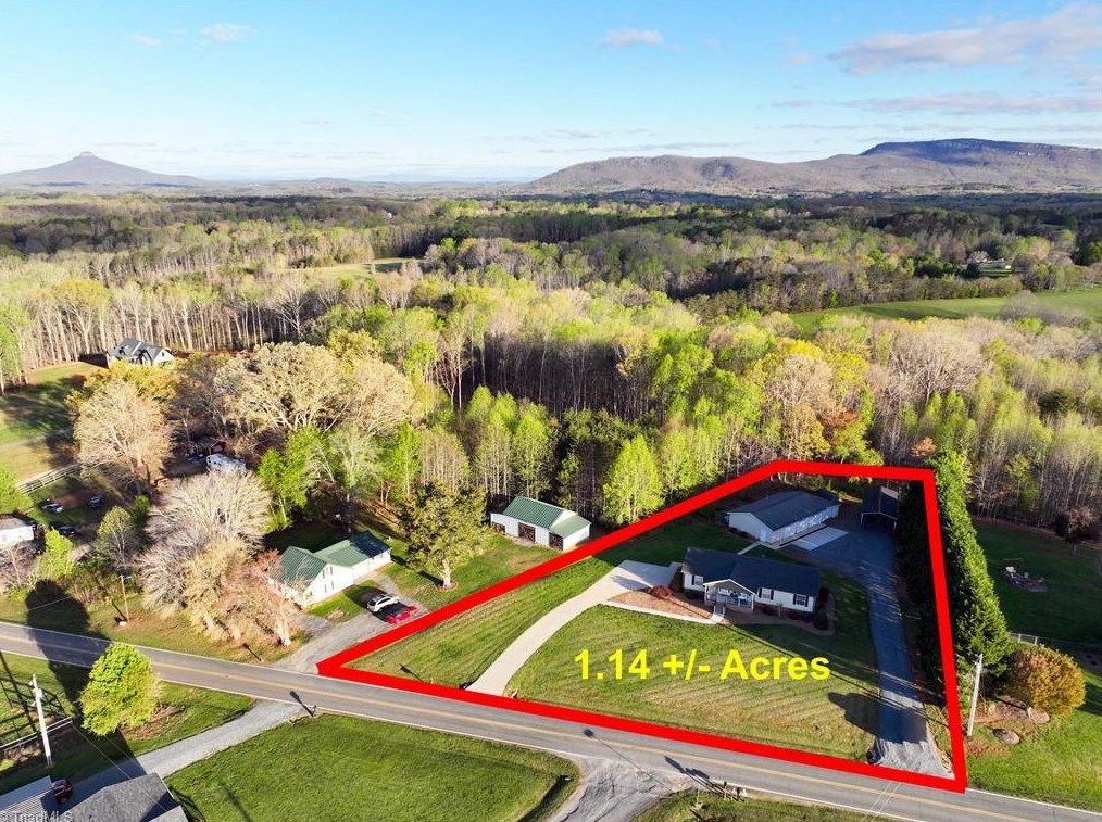 1274 William Fowler Rd, King NC  27021-8347 exterior