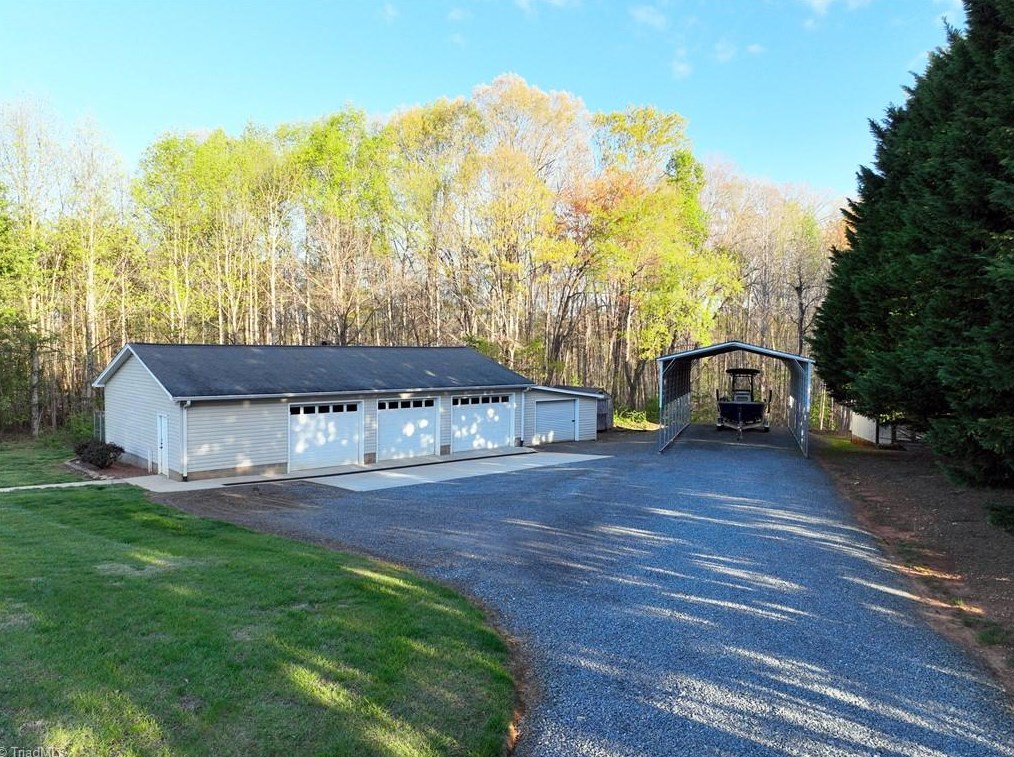 1274 William Fowler Rd, King NC  27021-8347 exterior