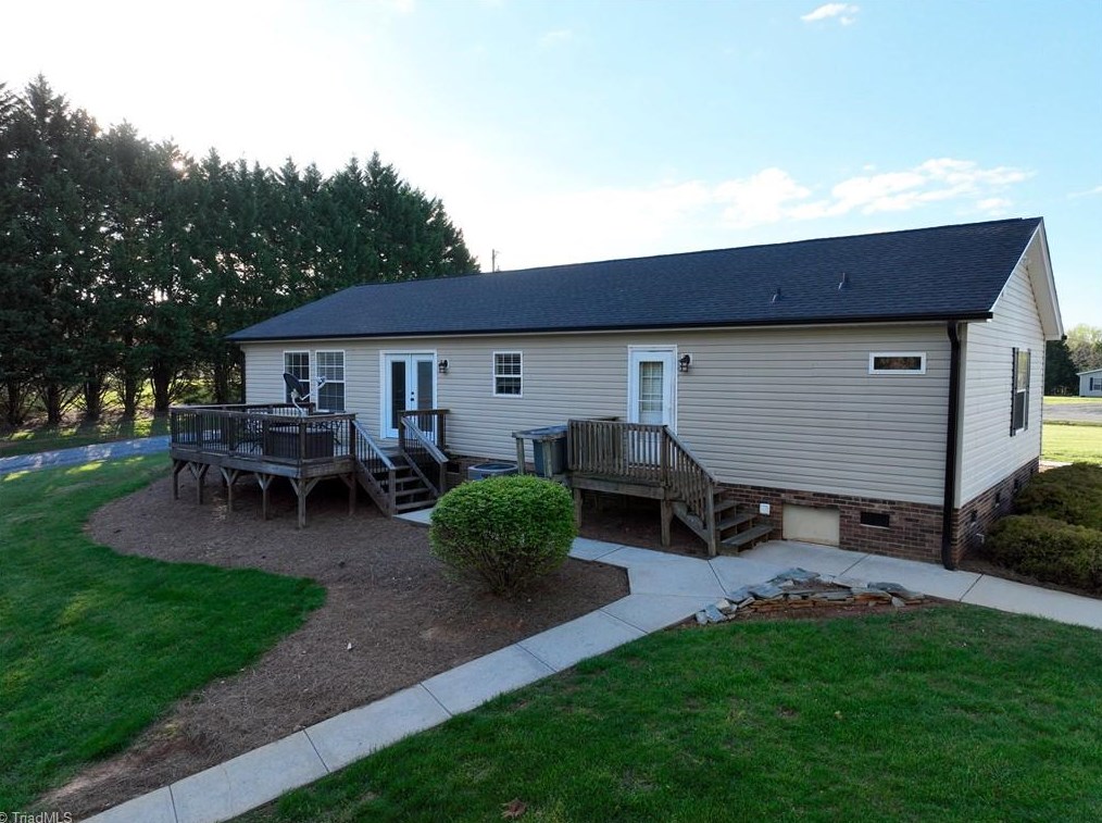 1274 William Fowler Rd, King NC  27021-8347 exterior