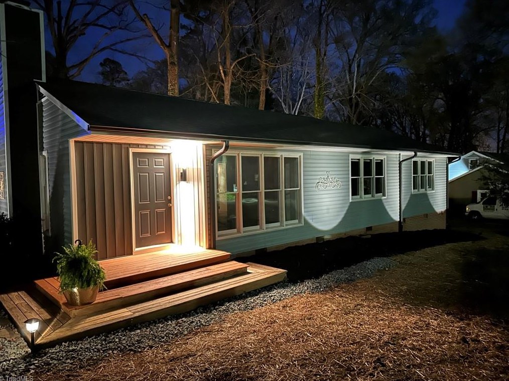 212 Potter Dr, Jamestown, NC 27282-9643