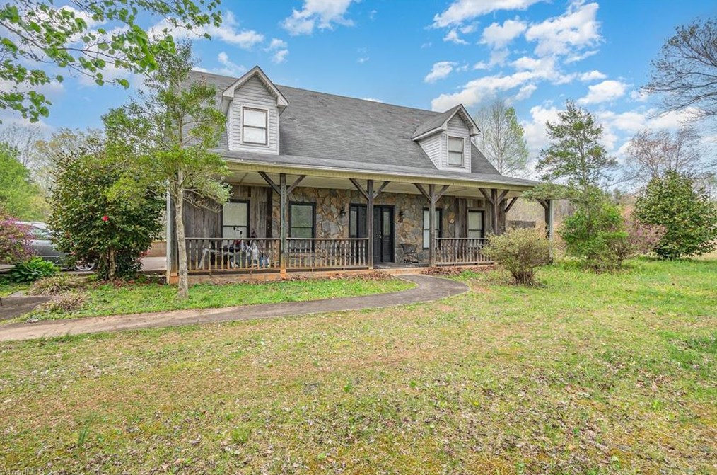 204 Concrete Ln, Elkin, NC 28621