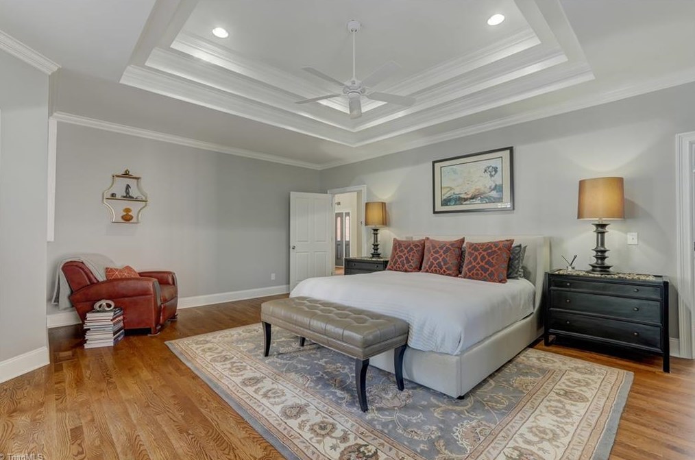 2002 Rockglen Ln, Greensboro NC  27410-2169 exterior