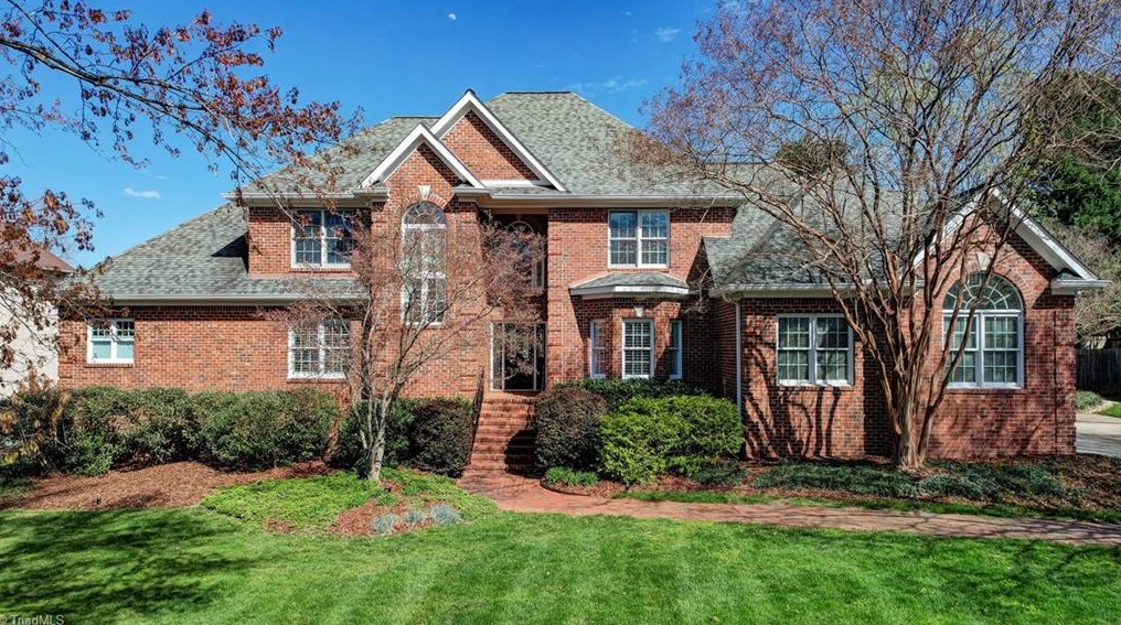 2002 Rockglen Ln, Greensboro, NC 27410