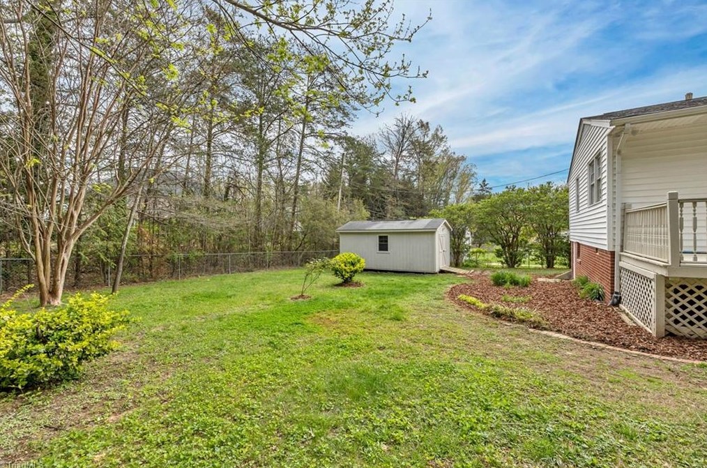 3102 Shamrock Dr, Greensboro NC  27408-3011 exterior