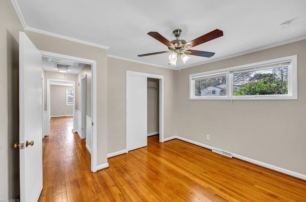 3102 Shamrock Dr, Greensboro NC  27408-3011 exterior